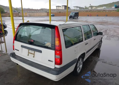 1997 Volvo 850 Gt z USA, uszkodzony, nr VIN YV1LW5549V2324493